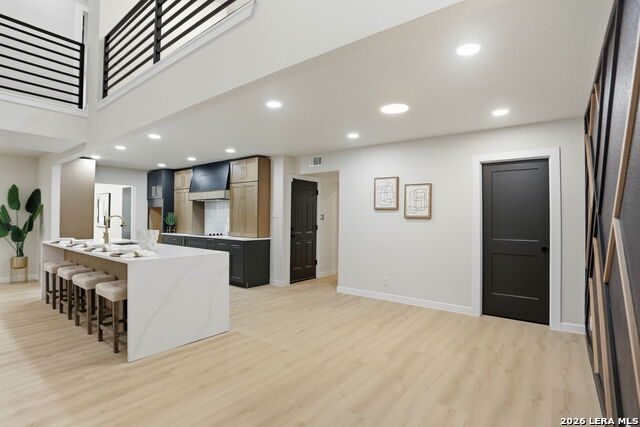 Image 16 of 49 For 13707 Bluffmont