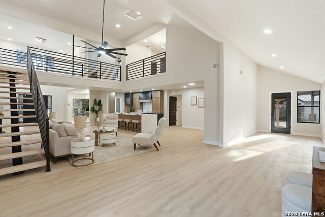 Image 20 of 49 For 13707 Bluffmont