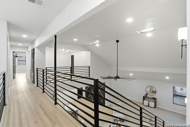 Image 33 of 49 For 13707 Bluffmont