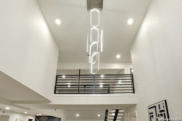 Image 6 of 49 For 13707 Bluffmont