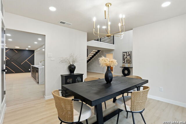 Image 9 of 49 For 13707 Bluffmont