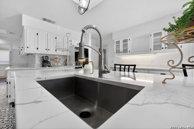 Image 23 of 47 For 6003 Brook Falls