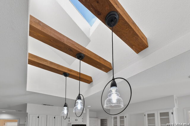 Image 24 of 47 For 6003 Brook Falls