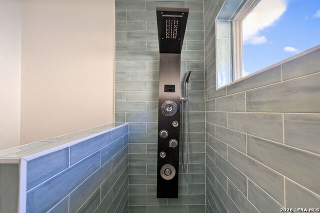 Image 37 of 47 For 6003 Brook Falls