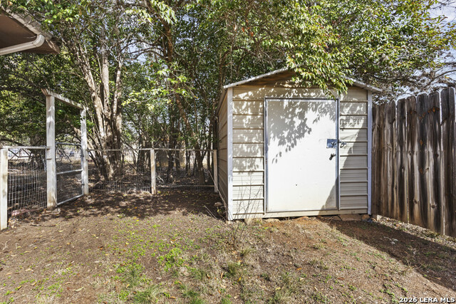 Image 22 of 24 For 292 Montague