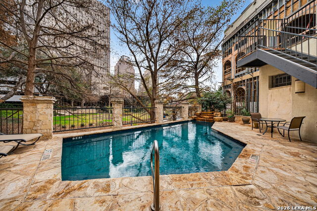 Image 21 of 24 For 1022 Navarro  404