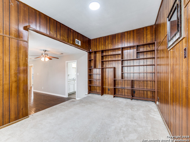 Image 7 of 24 For 130 Lemur  