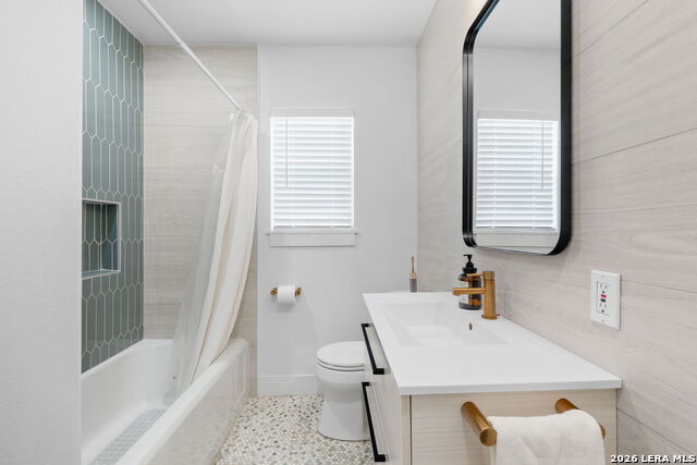 Image 31 of 32 For 220 Argo  