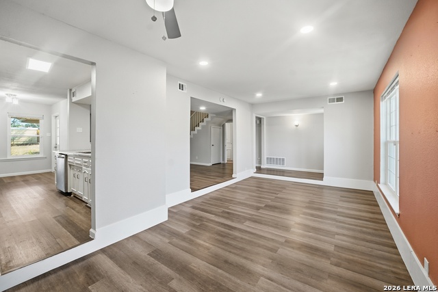 Image 4 of 16 For 10606 Millspring