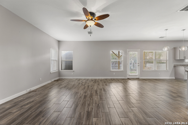 Image 14 of 36 For 15042 Stonetower