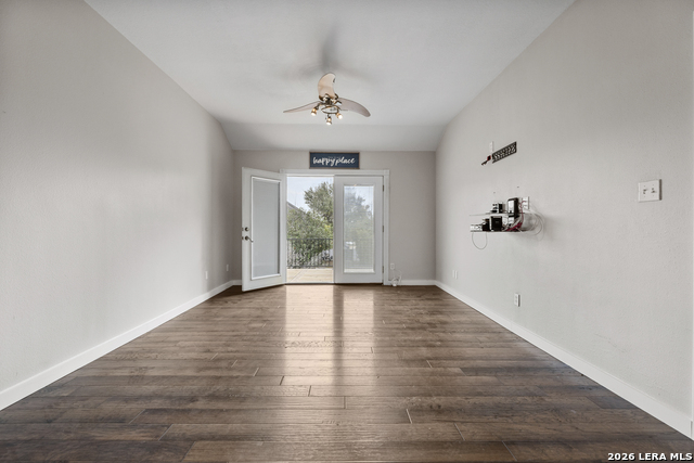 Image 16 of 36 For 15042 Stonetower