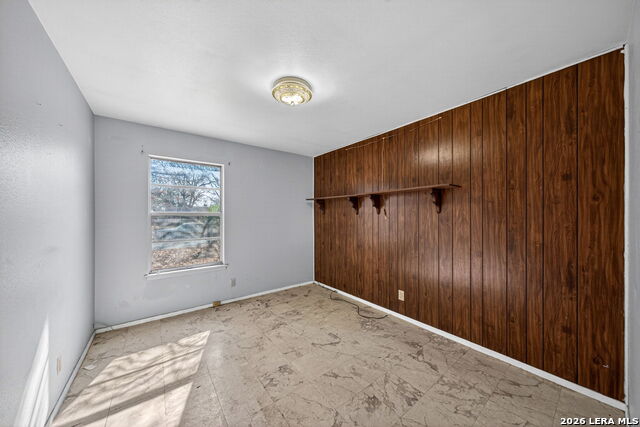 Image 17 of 27 For 155 Seacomber Pl