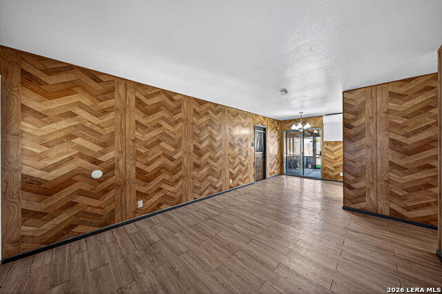 Image 8 of 27 For 155 Seacomber Pl