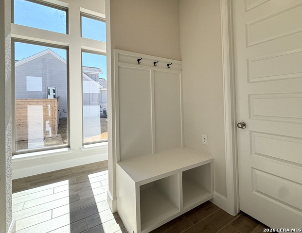 Image 19 of 35 For 431 Alexander