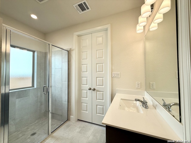 Image 24 of 35 For 431 Alexander