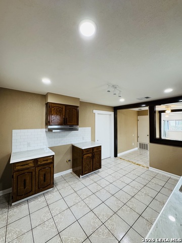 Image 14 of 46 For 634 San Joaquin N