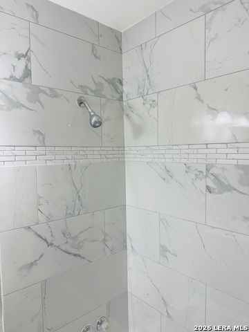 Image 21 of 46 For 634 San Joaquin N