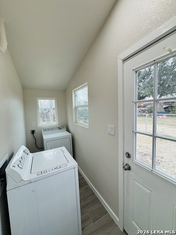 Image 29 of 46 For 634 San Joaquin N