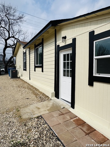 Image 3 of 46 For 634 San Joaquin N