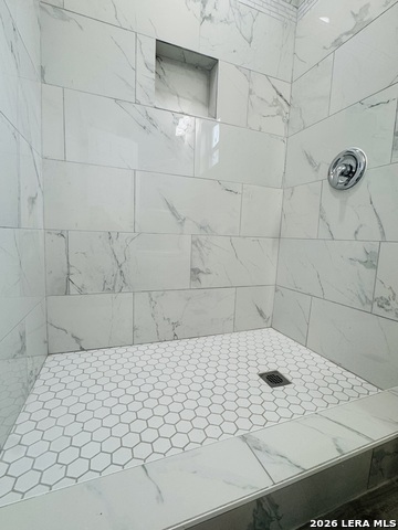 Image 31 of 46 For 634 San Joaquin N