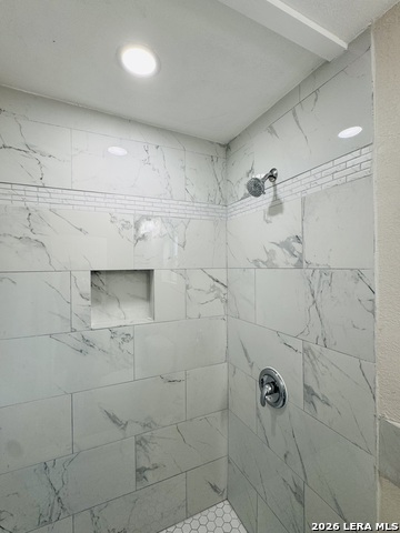 Image 33 of 46 For 634 San Joaquin N