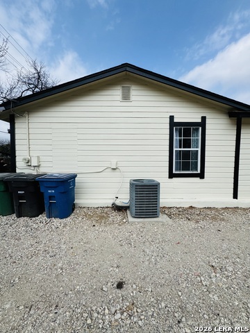 Image 45 of 46 For 634 San Joaquin N