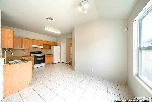 Image 6 of 19 For 7907 Mg Rd  