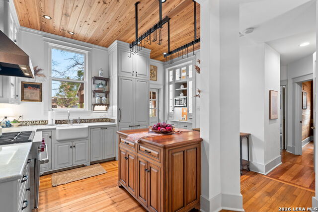 Image 18 of 47 For 123 Armour Pl