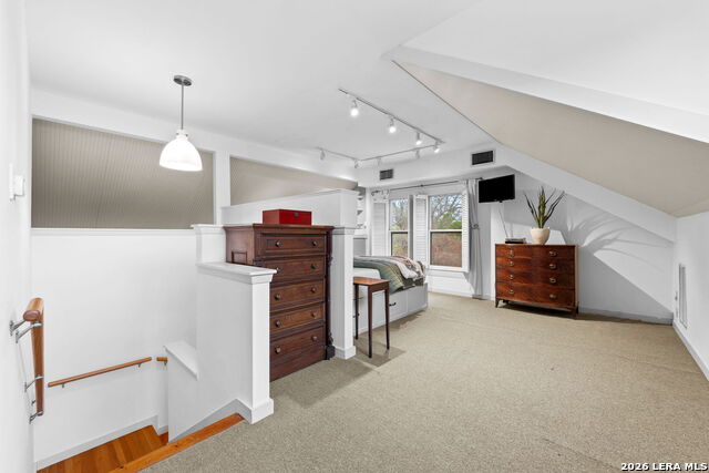 Image 26 of 47 For 123 Armour Pl