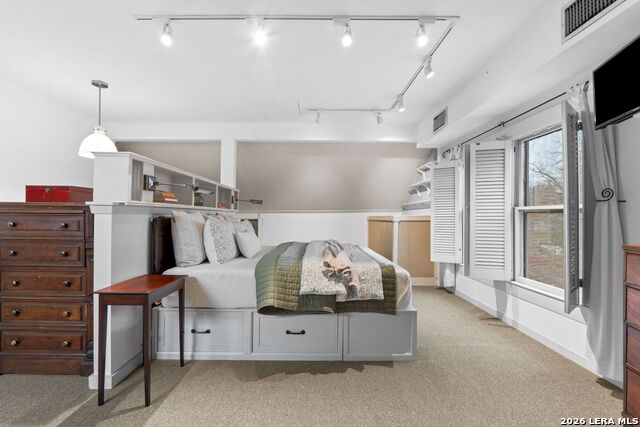 Image 27 of 47 For 123 Armour Pl