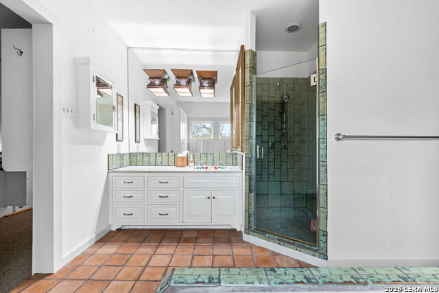 Image 30 of 47 For 123 Armour Pl