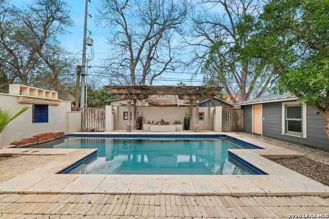 Image 37 of 47 For 123 Armour Pl