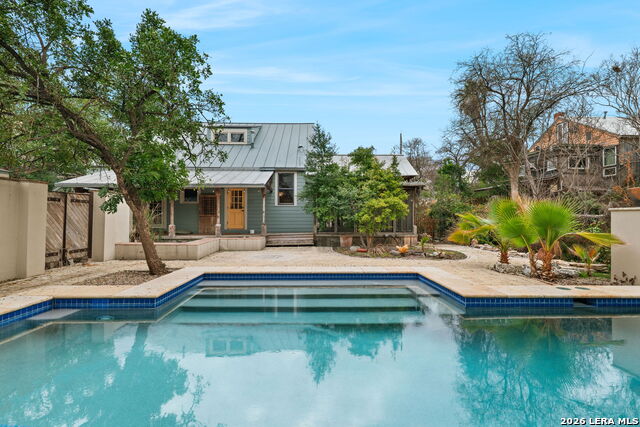 Image 39 of 47 For 123 Armour Pl