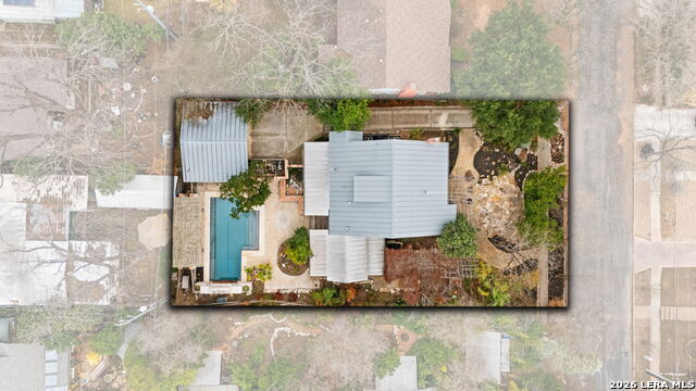 Image 42 of 47 For 123 Armour Pl