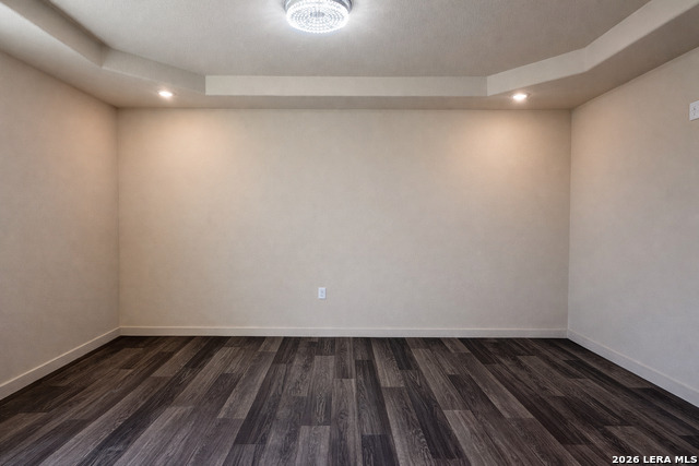 Image 14 of 28 For 618 Cr 124  