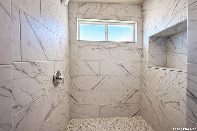 Image 15 of 28 For 618 Cr 124  