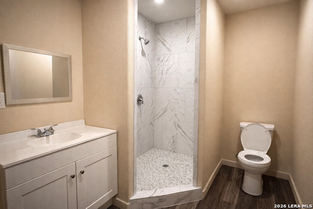 Image 23 of 28 For 618 Cr 124  