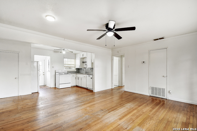 Image 2 of 26 For 415 Blakeley Dr