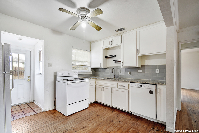 Image 6 of 26 For 415 Blakeley Dr