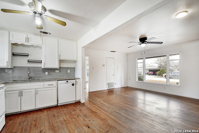 Image 9 of 26 For 415 Blakeley Dr