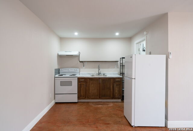 Image 28 of 36 For 318 Pruitt Ave