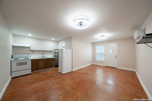 Image 29 of 36 For 318 Pruitt Ave