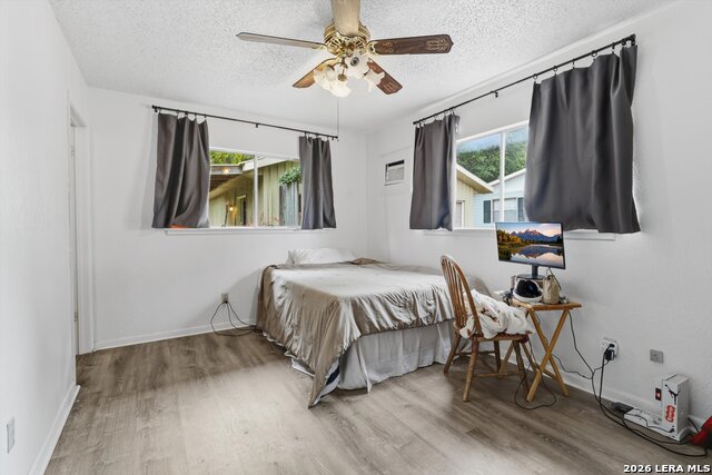 Image 11 of 18 For 554 Orbit  