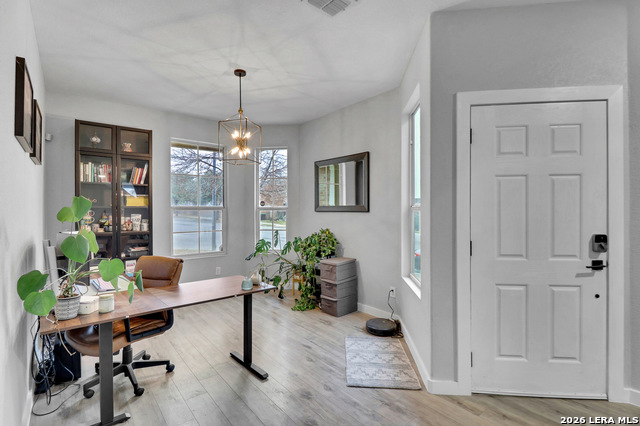 Listing photo id 11 for 2703 Bluff Crossing