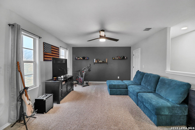 Listing photo id 14 for 2703 Bluff Crossing