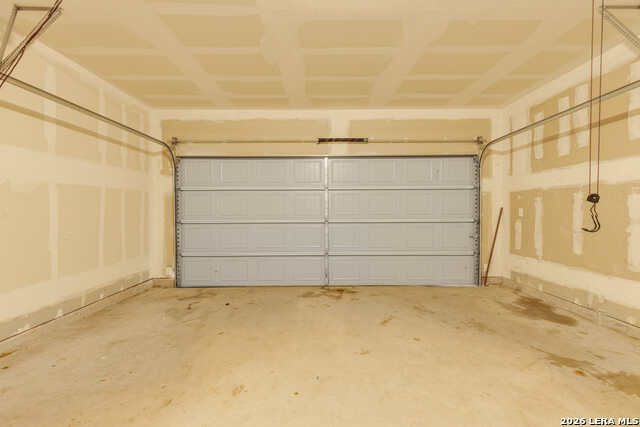 Image 37 of 43 For 2532 Marty Way