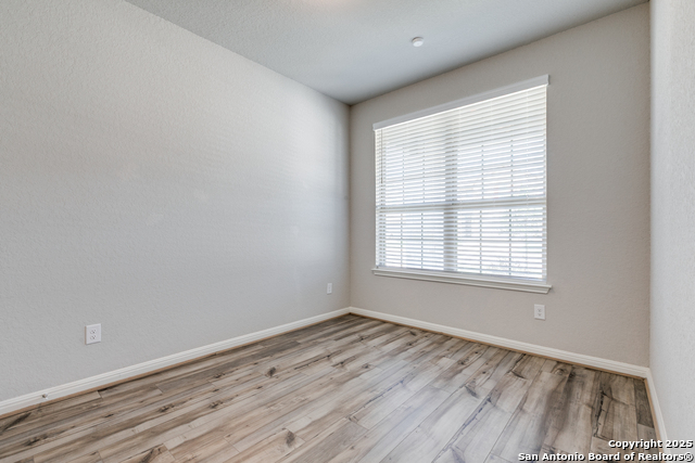 Image 14 of 28 For 12938 Lilly Pass