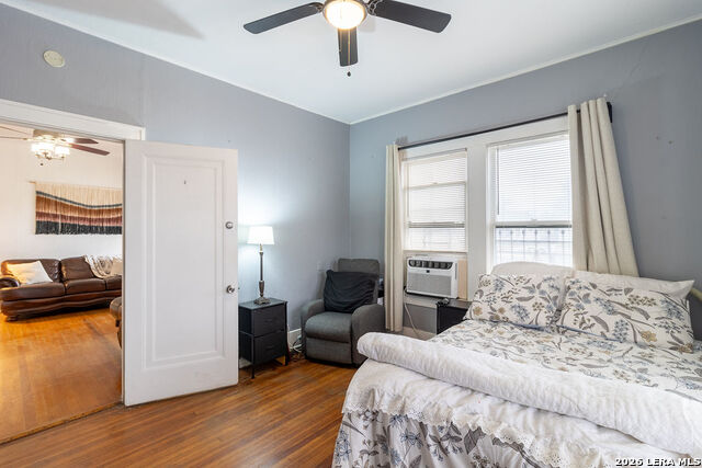 Image 12 of 33 For 703 Highland E