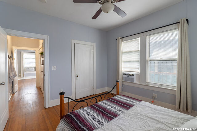 Image 14 of 33 For 703 Highland E