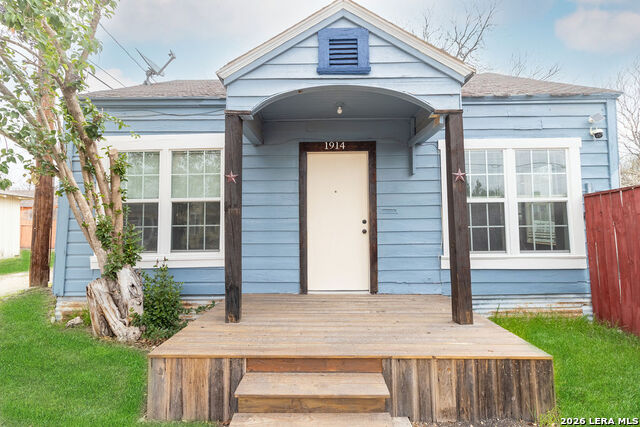 Image 20 of 33 For 703 Highland E